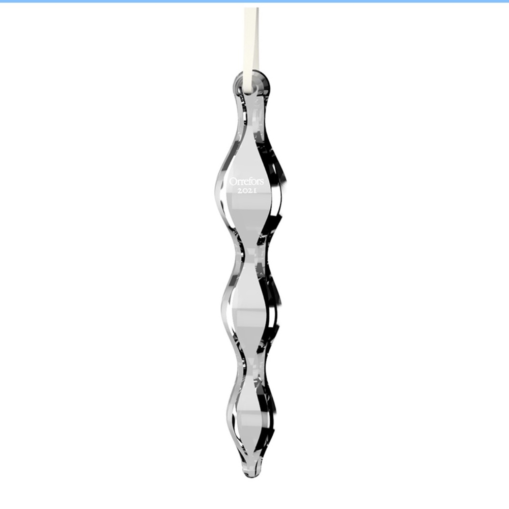 Orrefors 2021 annual icicle christmas ornament